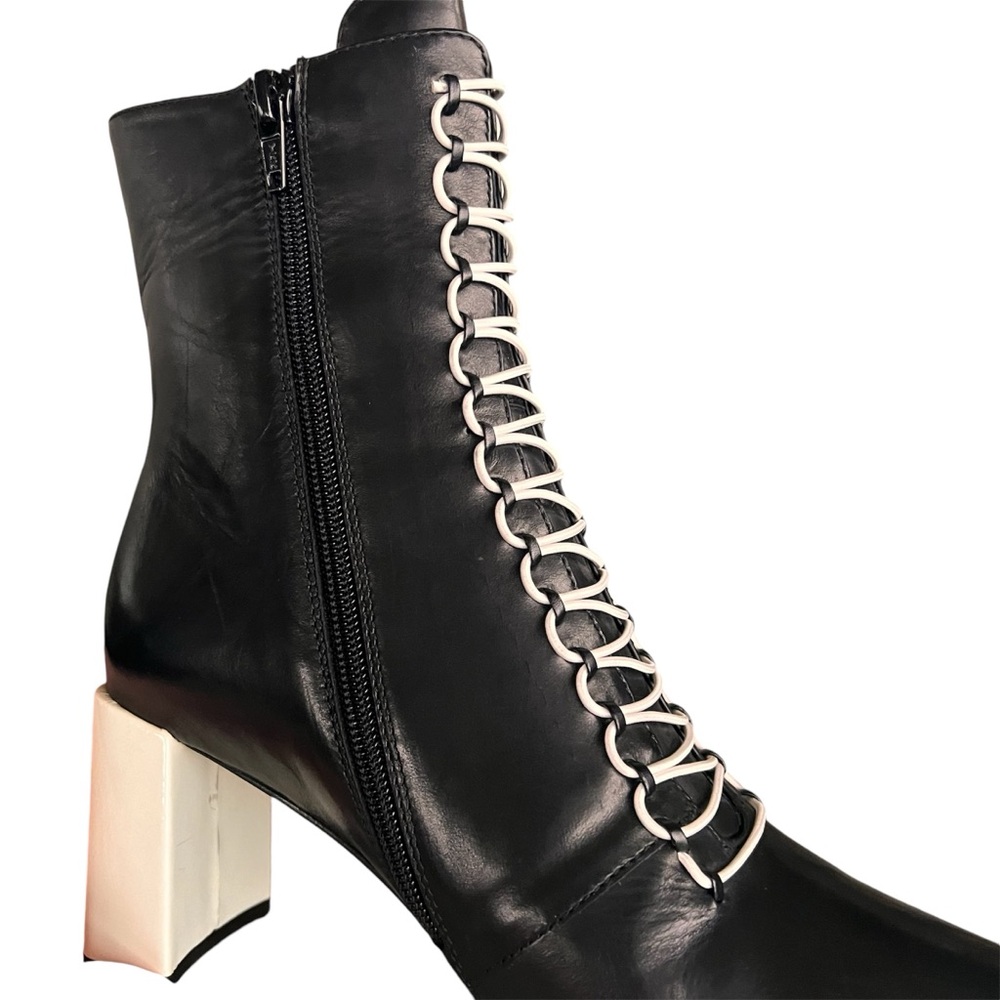 Tamara London Blade Pointed Toe Leather Boots Black and White Size 37 or US 6.5 - Picture 3 of 16